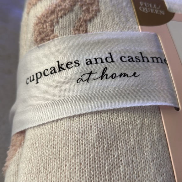 Cupcakes and cashmere pink ribbon/bow, king size reversible, knit blanke - Picture 4 of 11